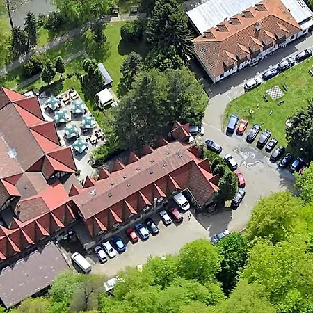Hotel Konopiste Nova Myslivna Benesov (Central Bohemian)
