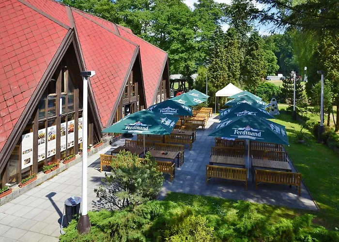 Konopiste Nova Myslivna بينيسوف