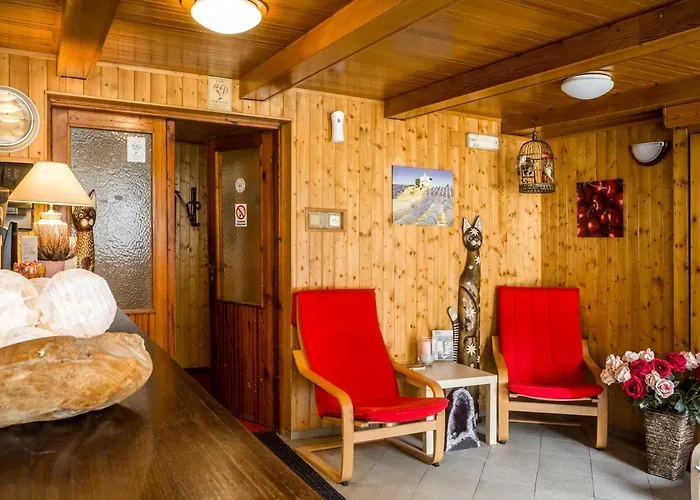 فندق Konopiste Nova Myslivna بينيسوف