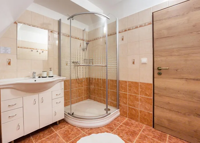 Konopiste Nova Myslivna Отель 3*