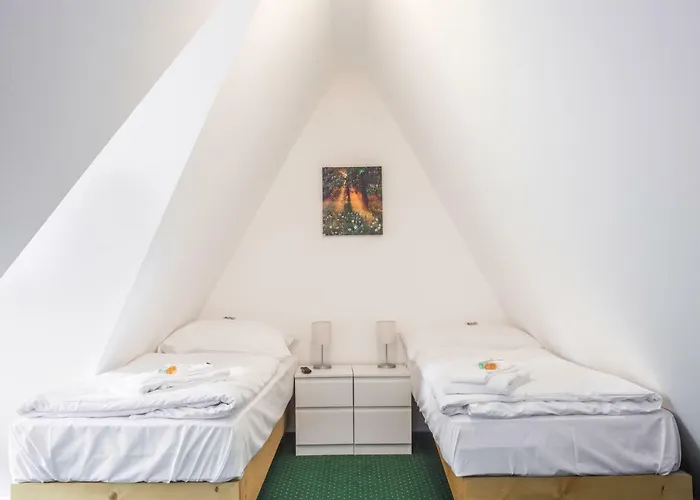 فندق Konopiste Nova Myslivna 3*